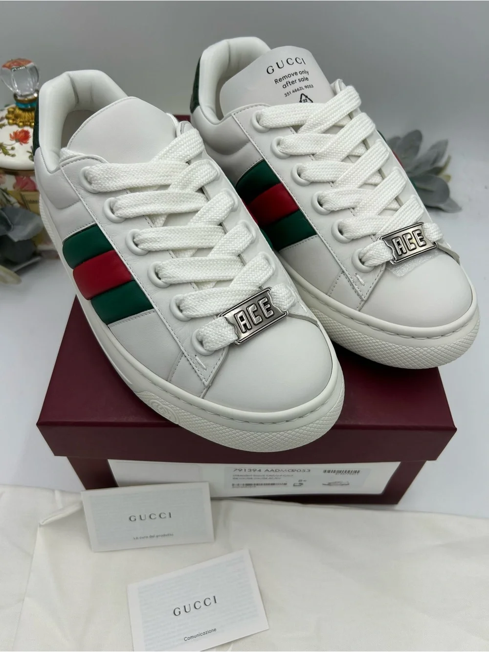 Men's Gucci White Leather ace Sneakers with  web, stripe size 8.5 fits 9.5 US
